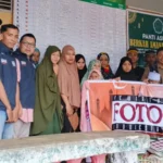 Pengurus PFI Palu berfoto bersama santri Berkah Amanah Akhirat di Desa Tinggede Selatan, Kecamatan Marawola, Kabupaten Sigi, Sabtu (22/3/2025). (Foto: PFI Palu)