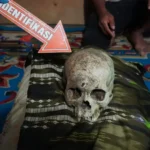 Identifikasi oleh Polres Sigi atas temuan tengkorak manusia di Bora, Sigi, Kamis (18/4/2025). (Foto: Humas Polres Sigi)